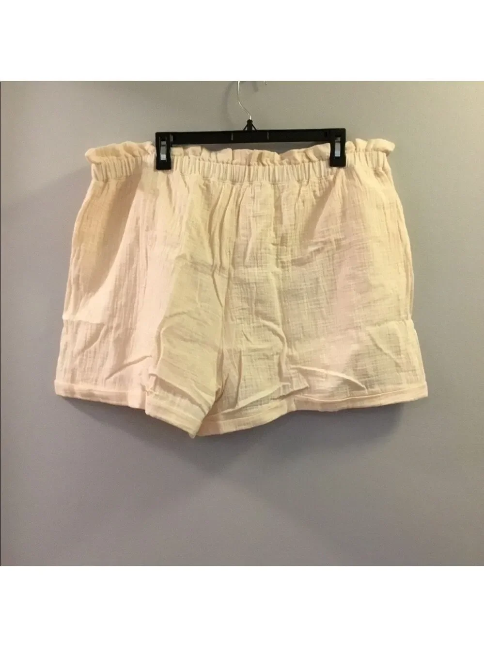 LAUREN Conrad XXL 3” high waisted paper bag shorts cream silk